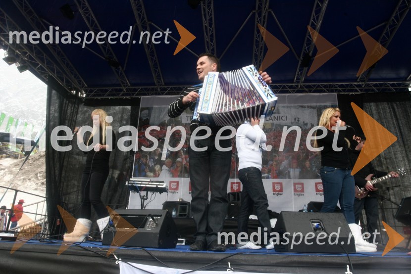 Skupina Atomik Harmonik
	Finale Svetovnega pokala v smučarskih skokih v Planici, NEDELJA