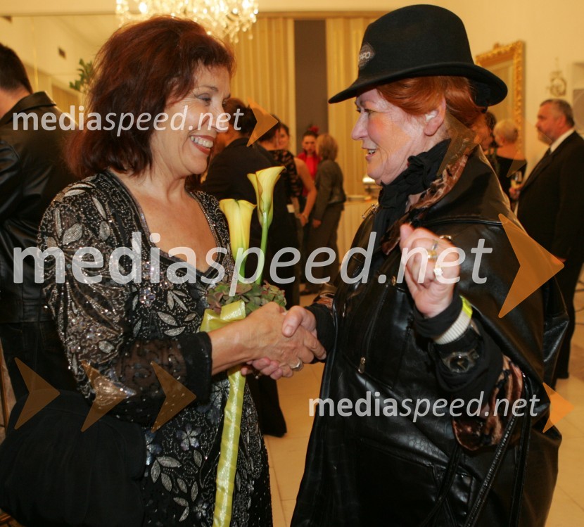 Miranda Caharija, dobitnica Borštnikovega prstana 2005 in Olga Jančar40. Borštnikovo srečanje, podelitev Borštnikovega prstana