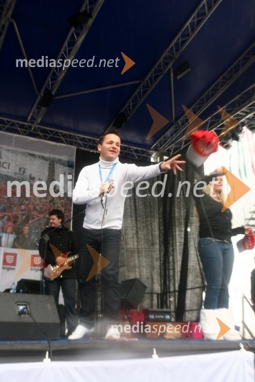 Jani Pavec, skupina Atomik Harmonik
	Finale Svetovnega pokala v smučarskih skokih v Planici, NEDELJA