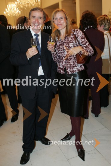 Cvetka Žirovnik, vodja nacionalkinega RTV Centra v Mariboru in Darko Pašek, novinar in urednik na radiu Maribor40. Borštnikovo srečanje, podelitev Borštnikovega prstana