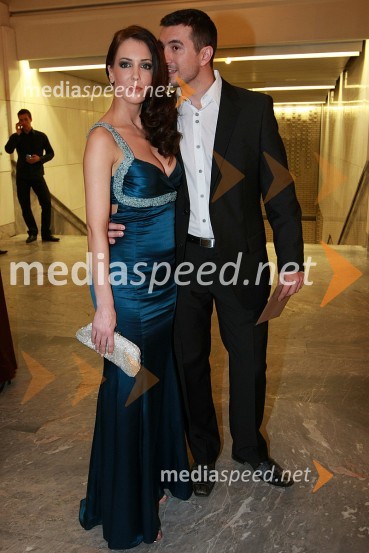 Lili Žagar in Marko Potrč, voditelja oddaje Svet na Kanalu AViktorji 2007, rdeča preproga, zakulisje, after party