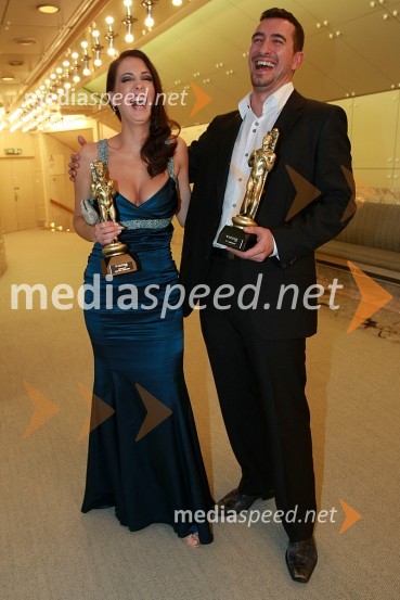 Lili Žagar in Marko Potrč, voditelja oddaje Svet na Kanalu AViktorji 2007, rdeča preproga, zakulisje, after party