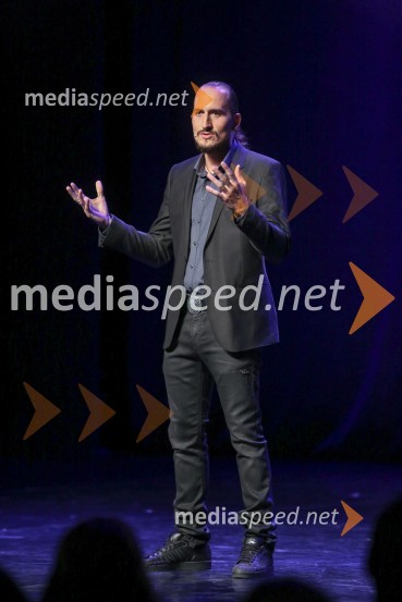  Vid  Valič, stand-up komik, voditeljTvoj bodoči bivši mož, komedija Vida Valiča