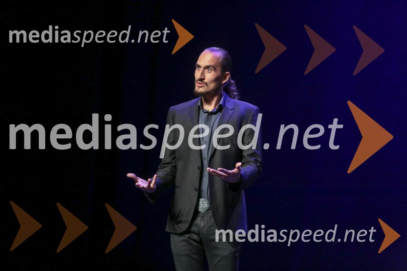  Vid  Valič, stand-up komik, voditeljTvoj bodoči bivši mož, komedija Vida Valiča