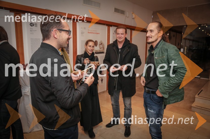  Jože Robežnik, igralec;  Vid  Valič, stand-up komik, voditeljTvoj bodoči bivši mož, komedija Vida Valiča