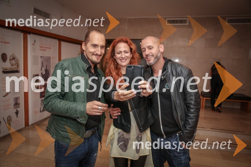  Vid  Valič, stand-up komik, voditelj;  Nika  Veger, stilistka;  Peter Poles, televizijski voditeljTvoj bodoči bivši mož, komedija Vida Valiča