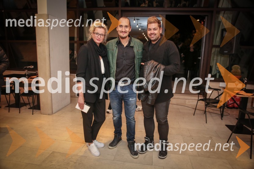  Ajda Smrekar, igralka;  Vid  Valič, stand-up komik, voditelj;  Nejc Simšič, novinarTvoj bodoči bivši mož, komedija Vida Valiča