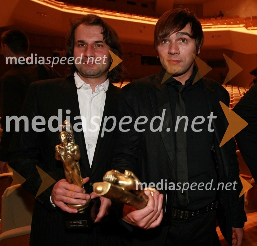 Marko Pokorn, scenarist televizijske oddaje Naša mala klinika in Lado Bizovičar, voditelj oddaje As ti tud not paduViktorji 2007, rdeča preproga, zakulisje, after party