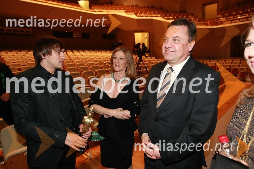 Lado Bizovičar, voditelj oddaje As ti tud not padu in Zoran Jankovič, župan Ljubljane z ženo MijoViktorji 2007, rdeča preproga, zakulisje, after party