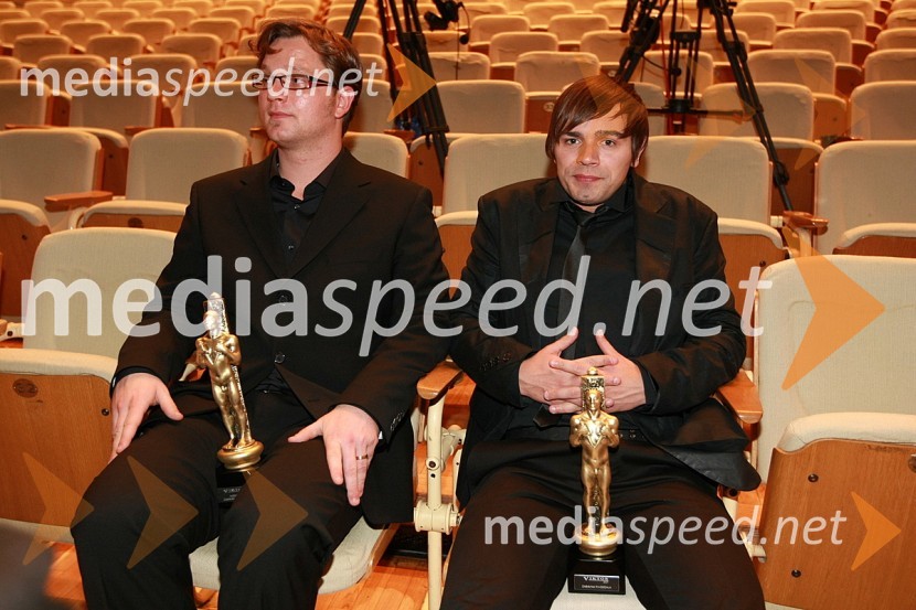 Jurij Zrnec in Lado Bizovičar, voditelja oddaje As ti tud not paduViktorji 2007, rdeča preproga, zakulisje, after party