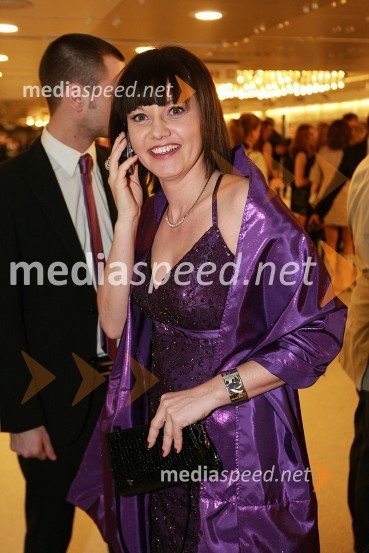 Mag. Andreja Jernejčič, članica uprave za strateško komuniciranje pri Infonet mediaViktorji 2007, rdeča preproga, zakulisje, after party