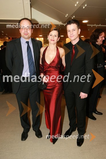 Leo Oblak, predsednik uprave Infonet media, d.d. in Boštjan Romih, TV voditelj z ženo LaroViktorji 2007, rdeča preproga, zakulisje, after party