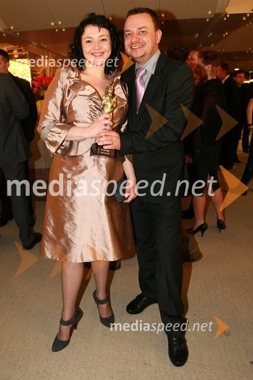 Polona Požgan in Sašo Papp, voditelja jutranjega programa na Radiu CenterViktorji 2007, rdeča preproga, zakulisje, after party