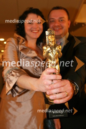 Polona Požgan in Sašo Papp, voditelja jutranjega programa na Radiu CenterViktorji 2007, rdeča preproga, zakulisje, after party