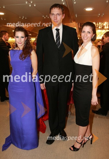 Erika Žnidaršič, TV voditeljica, Gorazd Slak, programski direktor POP TV in Kanala A in njegova spremljevalka Špela Kumar, Bar 2Viktorji 2007, rdeča preproga, zakulisje, after party