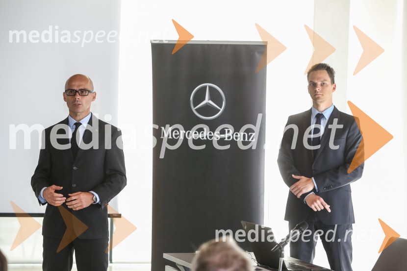  Andrej Bergant, direktor prodaje, Autocommerce d.o.o.;  Urban Šoster, veleprodaja Mercedes in Smart, Autocommerce, d. o. o. Mercedes-Benz novi razred S, slovenska predstavitev
