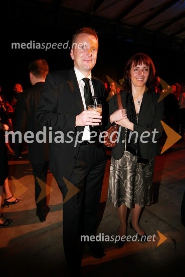 Igor Geršak AC - Intercar d.o.o. z ženoViktorji 2007, rdeča preproga, zakulisje, after party