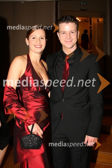 Boštjan Romih, TV voditelj z ženo LaroViktorji 2007, rdeča preproga, zakulisje, after party