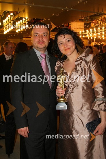 Polona Požgan in Sašo Papp, voditelja jutranjega programa na Radiu CenterViktorji 2007, rdeča preproga, zakulisje, after party