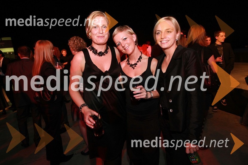 Claudia Lakner, vodja tržnih komunikacij AC-Intercar d.o.o., Veronika Šetina, vodja tržnega komuniciranja AC-Konim d.o.o. in Romina Cesar, tržno komuniciranje Autocommerce d.d.Viktorji 2007, rdeča preproga, zakulisje, after party