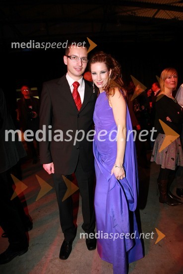 Marjan Šarec, imitator v oddaji Hri-bar in Erika Žnidaršič, voditeljica oddaje PiramidaViktorji 2007, rdeča preproga, zakulisje, after party