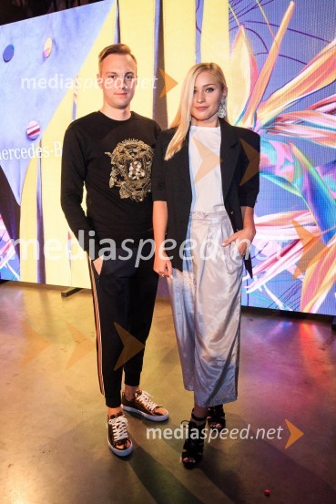  Nejc Kovačič, vodja službe za komuniciranje Muzeja in galerij mesta Ljubljane;  Katarina JurkošekMercedes-Benz Fashion Week 2017, sobota