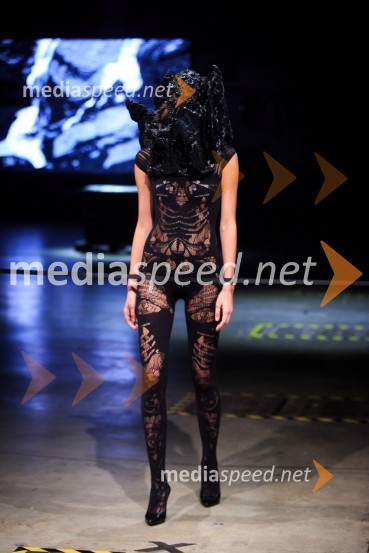 Kolekcija modnega oblikovalca Marka MitanovskegaMercedes-Benz Fashion Week 2017, sobota