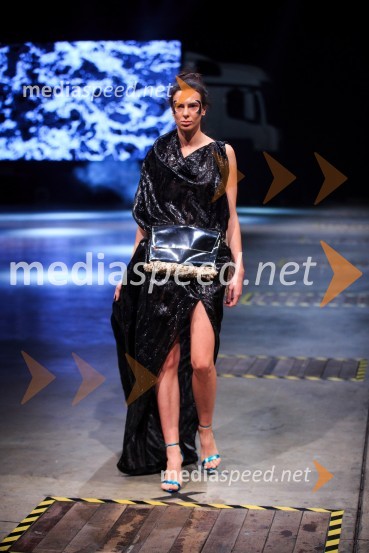 Kolekcija blagovne znamke Sofia NogardMercedes-Benz Fashion Week 2017, sobota