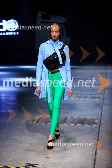 Kolekcija modne oblikovalke Sari Valenci for AndražMercedes-Benz Fashion Week 2017, sobota