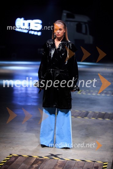 Kolekcija modne oblikovalke Sari Valenci for AndražMercedes-Benz Fashion Week 2017, sobota