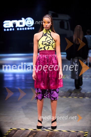 Kolekcija modne oblikovalke Sari Valenci for AndražMercedes-Benz Fashion Week 2017, sobota