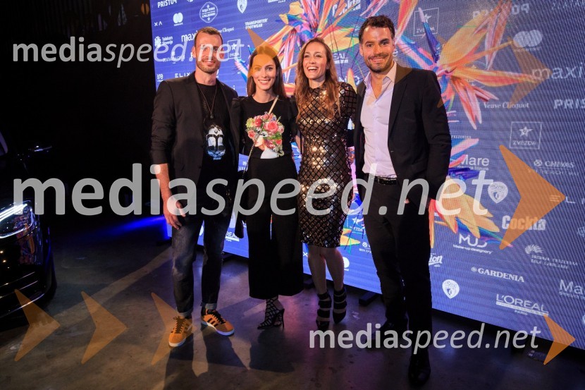 dr. med. Igor Višnjar, maneken in zdravnik; dr. dent. med. Ana  Višnjar, zobozdravnica;  Ajda Rotar Urankar;  David Urankar, televizijski voditelj, manekenMercedes-Benz Fashion Week 2017, sobota