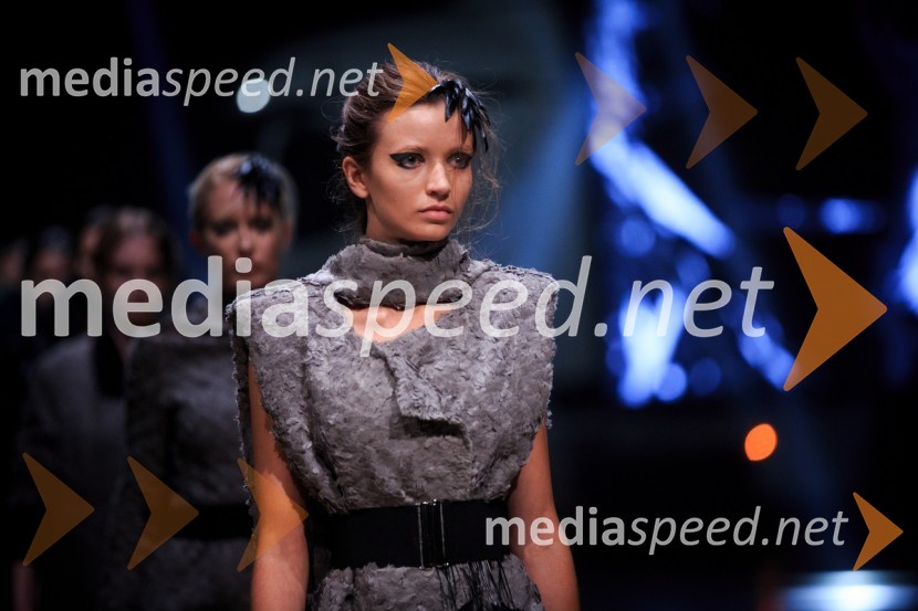 Kolekcija modne oblikovalke Tanje ZornMercedes-Benz Fashion Week 2017, sobota