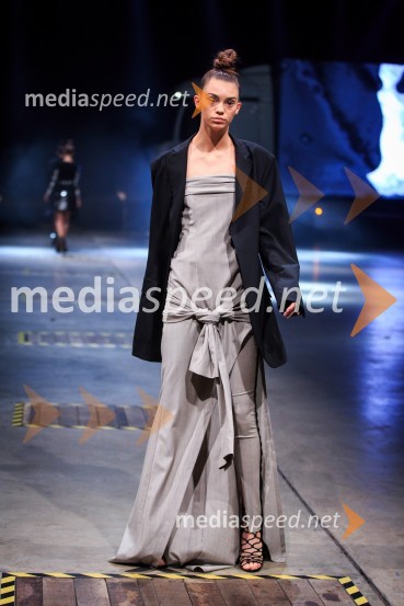 Kolekcija blagovne znamke SusnyaraMercedes-Benz Fashion Week 2017, sobota