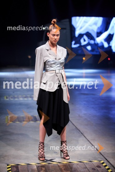 Kolekcija blagovne znamke SusnyaraMercedes-Benz Fashion Week 2017, sobota