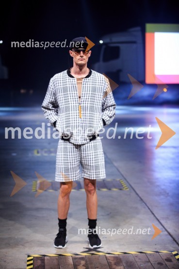 Kolekcija blagovne znamke D'AlpaosMercedes-Benz Fashion Week 2017, sobota