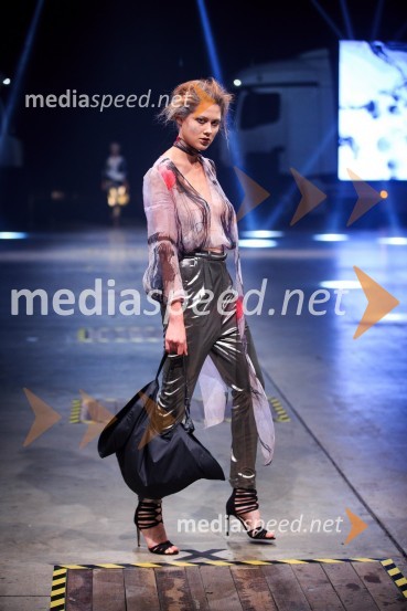 Kolekcija blagovne znamke Arnoldo][BattoisMercedes-Benz Fashion Week 2017, sobota