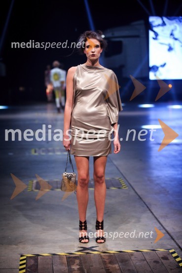 Kolekcija blagovne znamke Arnoldo][BattoisMercedes-Benz Fashion Week 2017, sobota