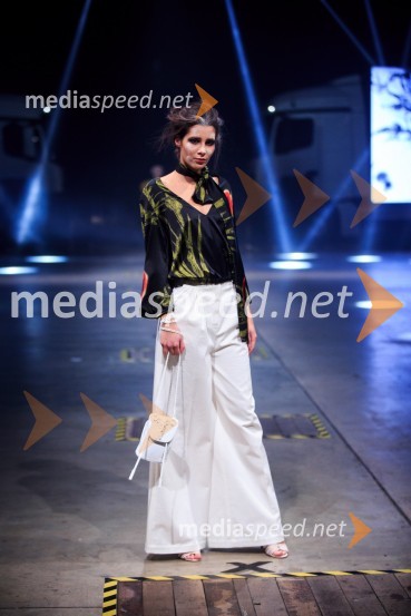 Kolekcija blagovne znamke Arnoldo][BattoisMercedes-Benz Fashion Week 2017, sobota