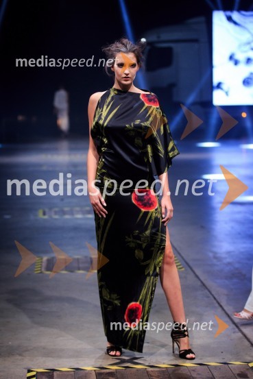 Kolekcija blagovne znamke Arnoldo][BattoisMercedes-Benz Fashion Week 2017, sobota