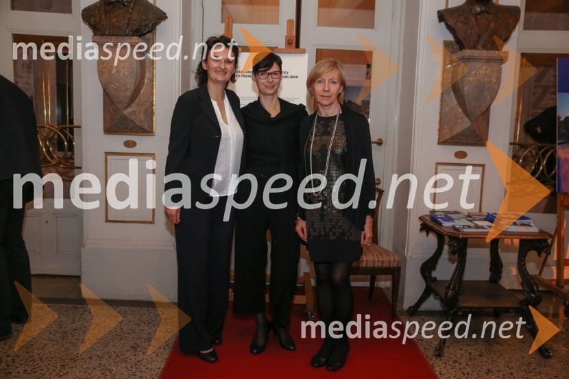  Ema Peruš, vodja abonmajev SNG Drama Ljubljana;  Špela  Zorn, vodja programa v SNG Drama;  Darja Dominkuš, dramaturginja SNG Drama LjubljanaZid, jezero, premiera predstave