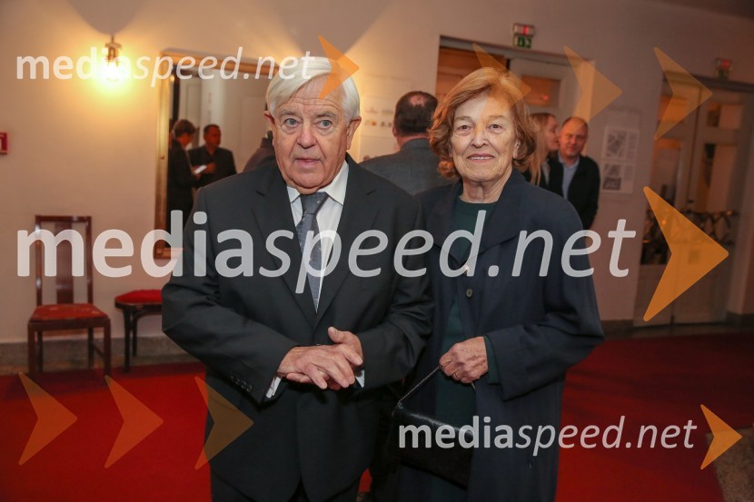  Milan Kučan, nekdanji predsednik Republike Slovenije;  Štefka KučanZid, jezero, premiera predstave