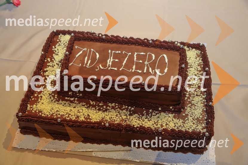 Zid, jezero, premiera predstaveZid, jezero, premiera predstave