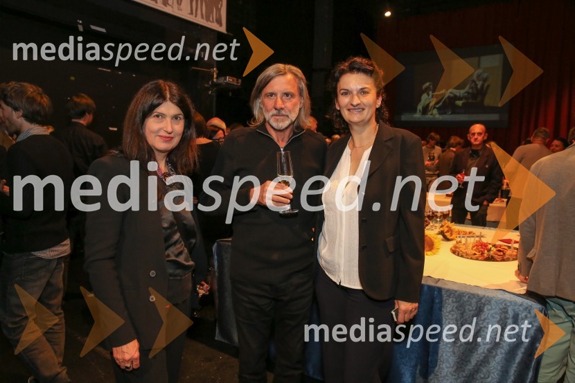  ... ;  Aldo Kumar,  slovenski skladatelj;  Ema Peruš, vodja abonmajev SNG Drama LjubljanaZid, jezero, premiera predstave