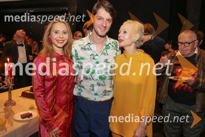  Saša  Mihelčič, igralka;  Miloš Lolić, režiser;  Polona  Juh, igralkaZid, jezero, premiera predstave