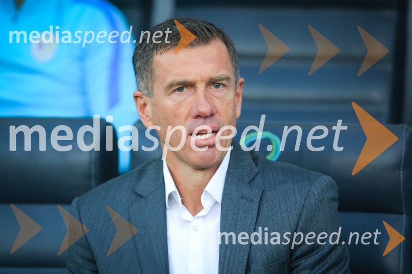  Srečko Katanec, selektor slovenske nogometne reprezentanceSlovenija se poslavlja od Svetovnega prvenstva v nogometu, remizirali smo proti Škotom