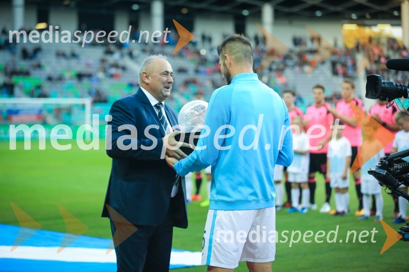  ... ;  Boštjan Cesar, nogometašSlovenija se poslavlja od Svetovnega prvenstva v nogometu, remizirali smo proti Škotom