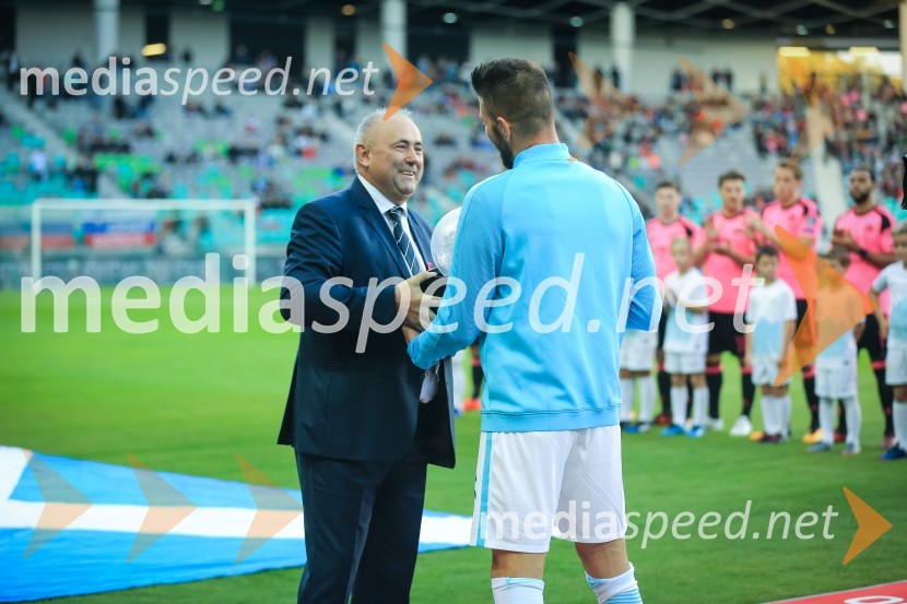  ... ;  Boštjan Cesar, nogometašSlovenija se poslavlja od Svetovnega prvenstva v nogometu, remizirali smo proti Škotom