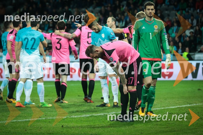  Amedej Vetrih, nogometaš, NK Domžale;  Boštjan Cesar, nogometaš, ChievoSlovenija se poslavlja od Svetovnega prvenstva v nogometu, remizirali smo proti Škotom