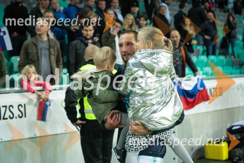  Tim Matavž, nogometašSlovenija se poslavlja od Svetovnega prvenstva v nogometu, remizirali smo proti Škotom